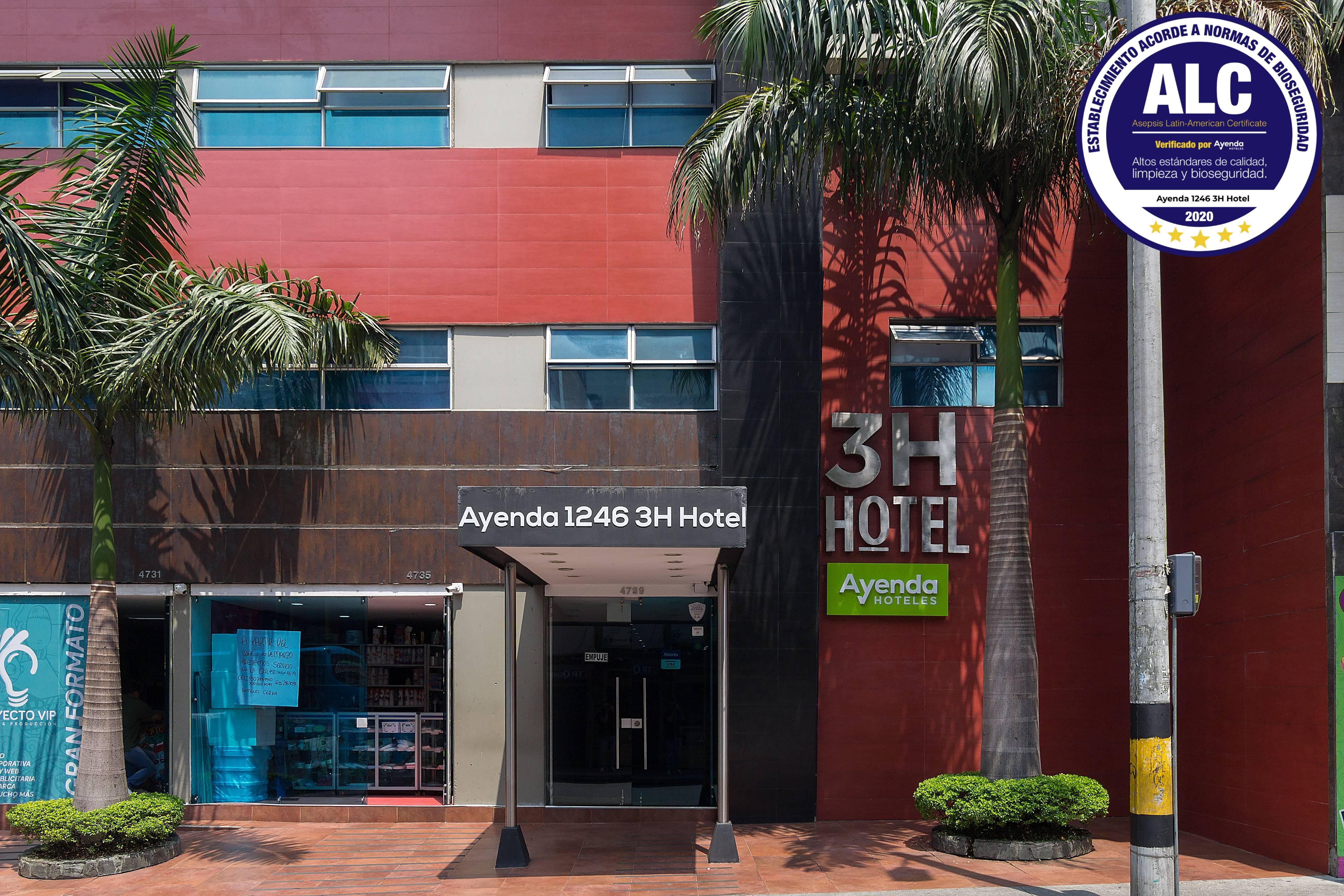 3H Hotel Centro Historico Medellin Exterior photo